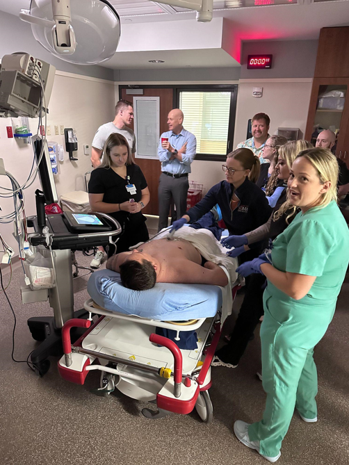 CCMH Emergency Medicine Residents practicing skills